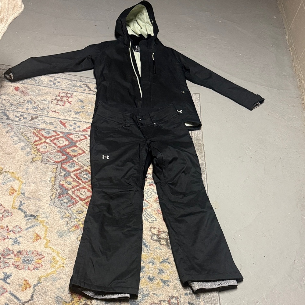 Under Armour Black Hooded Jacket and Pants Set ski